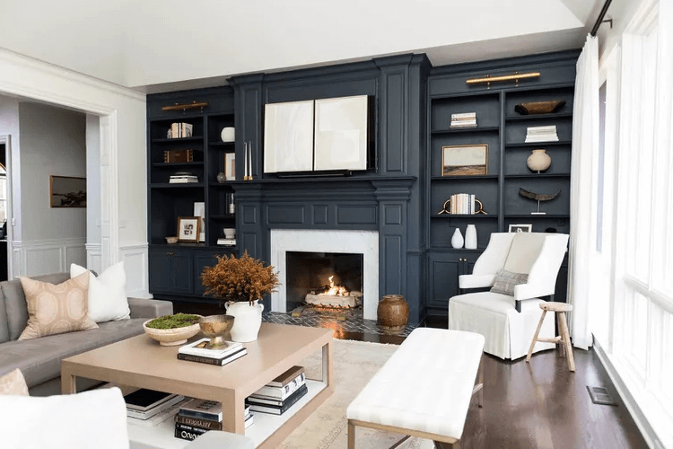 Feature Built-in Shelves