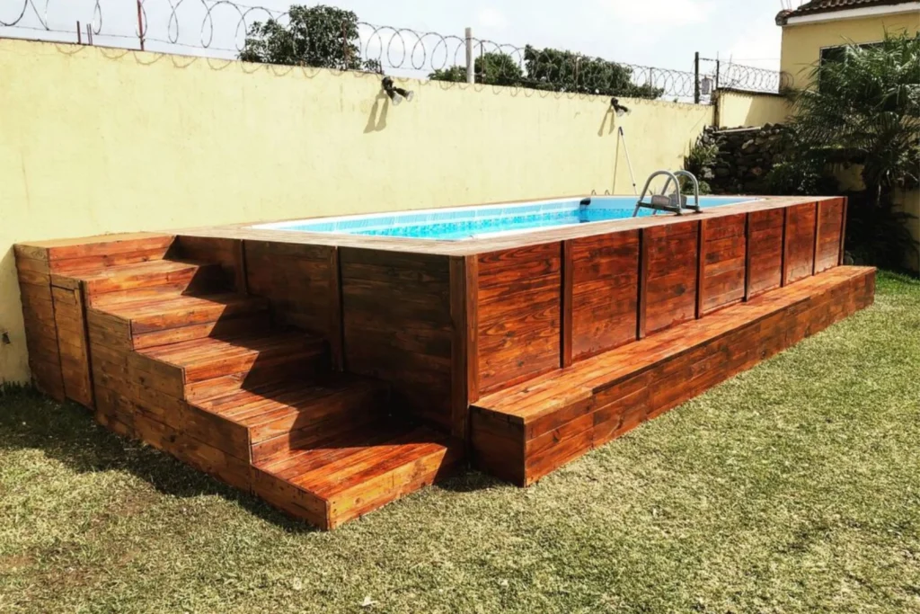 Easy-To-Access Pool