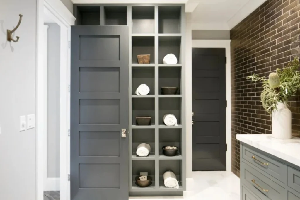 Pull-Out Storage
